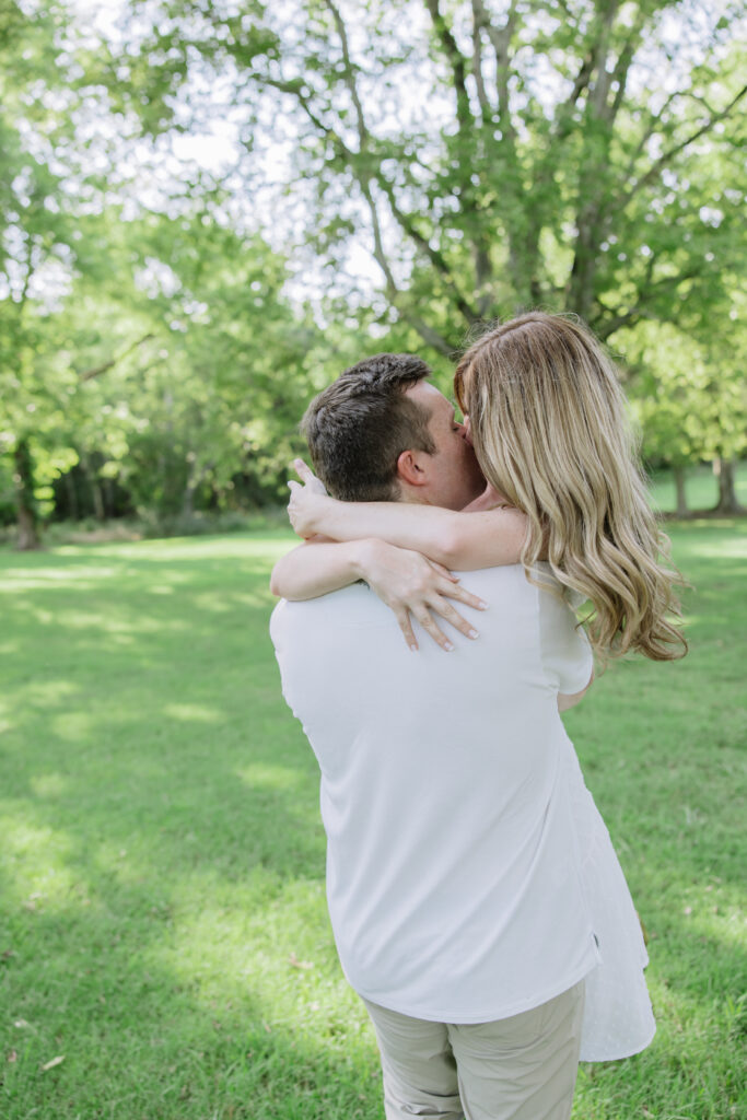 Pick O Happy Day Photo to capture your engagement photos