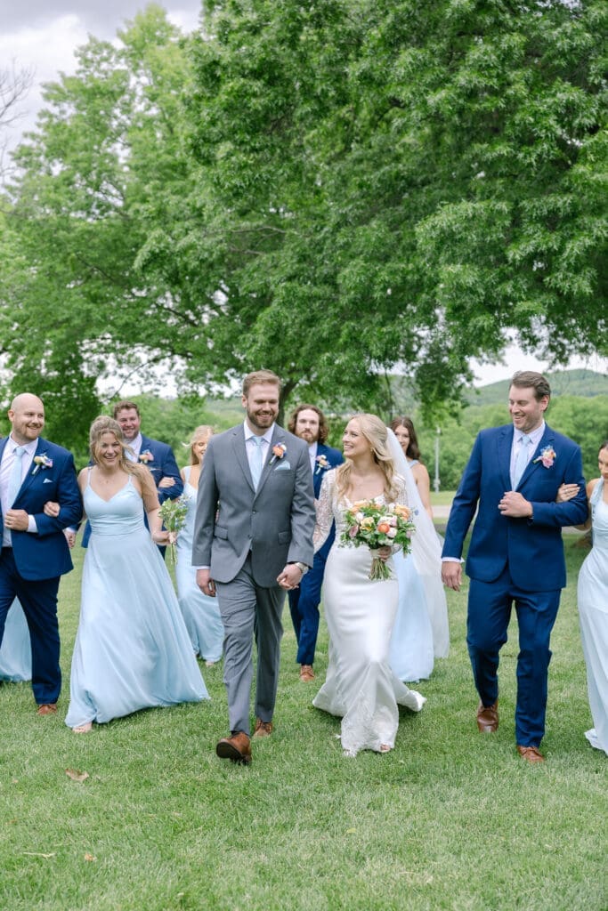 wedding party photos at Ravenswood Mansion in Franklin, TN with gorgeous florals from Larson's Floral Co.
