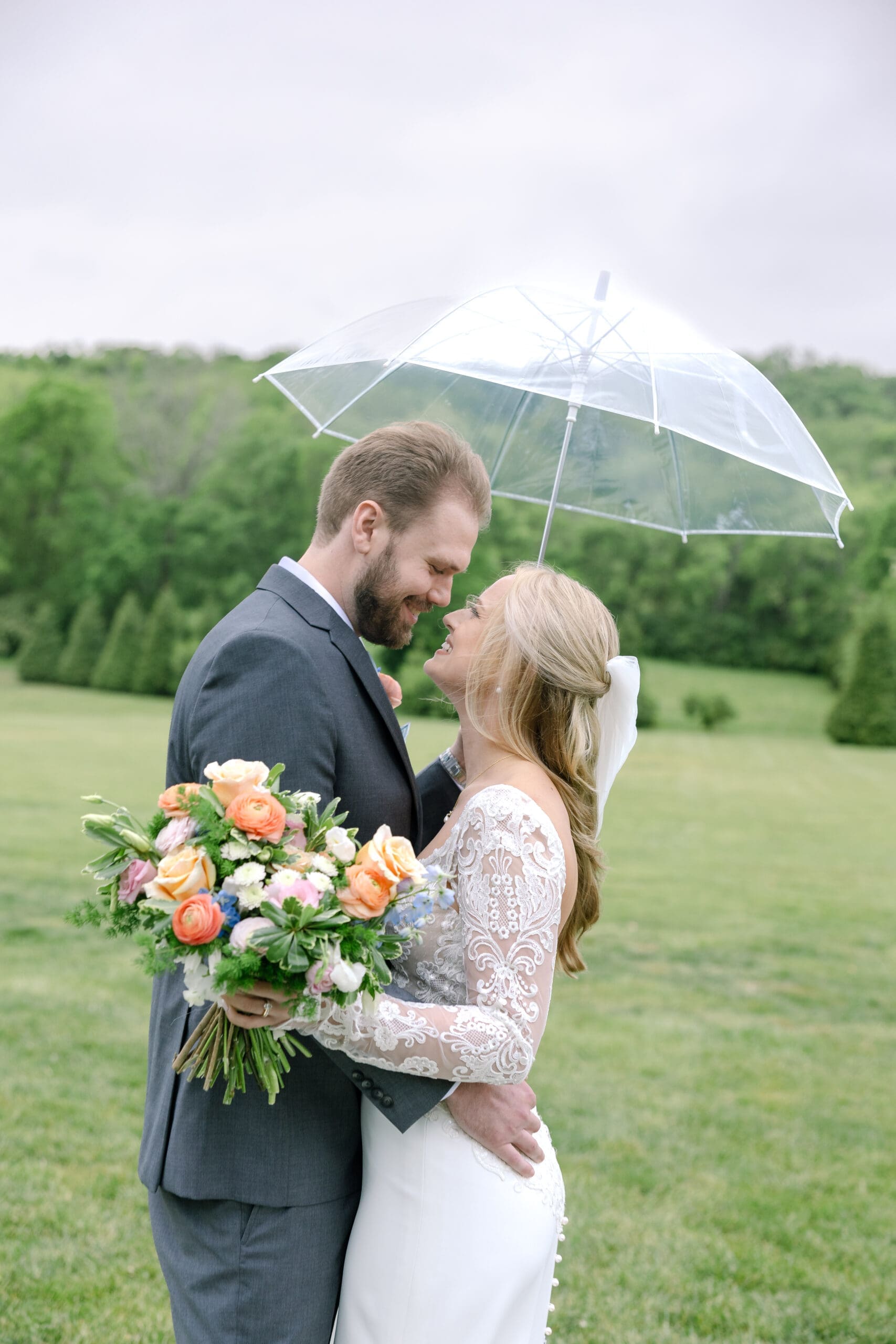 Spring Wedding at Ravenswood Mansion in Franklin, TN