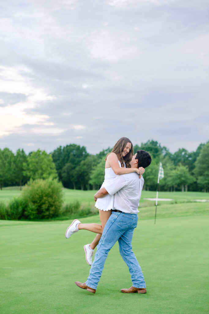 golf course engagement photos in Nashville,tn